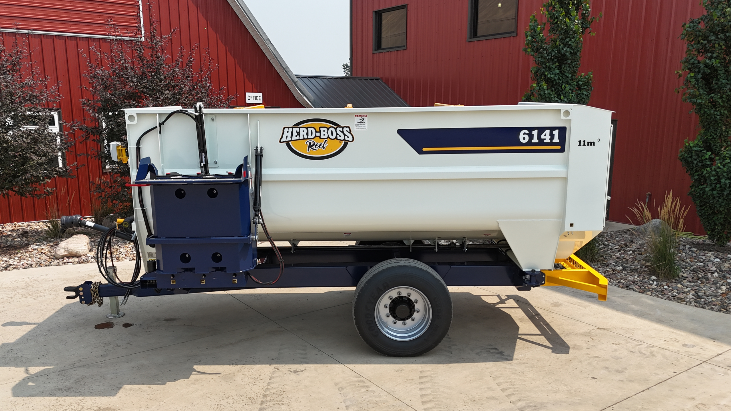 Herd-Boss 6141 Reel Mixer