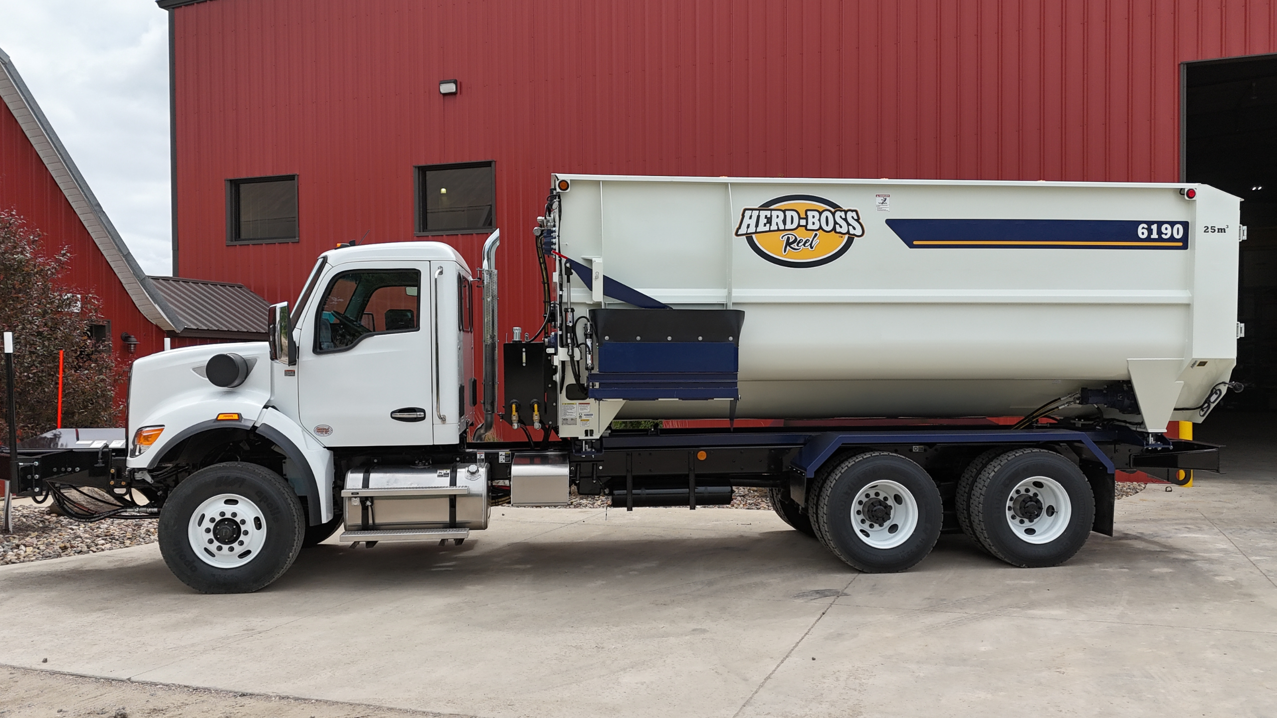Herd-Boss 6190 Reel Mixer 6190 Mixer